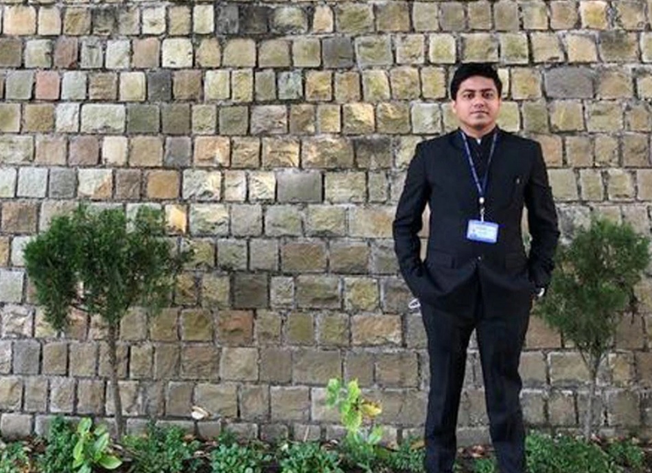 Who is IAS Topper Mukund Kumar 