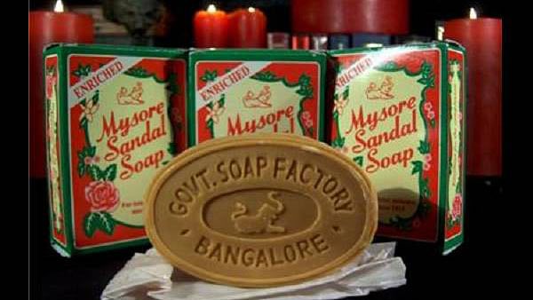 Patanjali Saundarya Mysore Super Sandal Soap: Uses, Price, Dosage, Side  Effects, Substitute, Buy Online