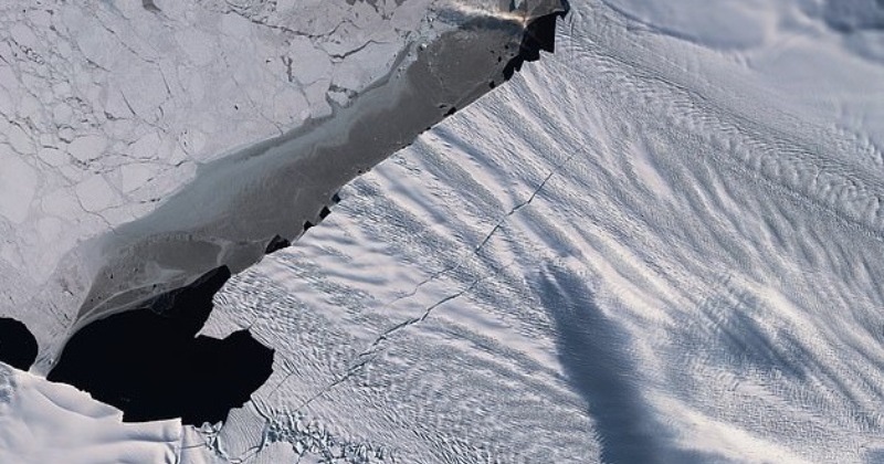 We're Doomed: Iceberg 3 Times Size Of Paris Breaks Off Most Vulnerable ...