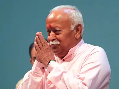 RSS Chief Mohan Bhagwat Slammed By Sonam Kapoor For His 'Regressive & Foolish' Comment On Divorce