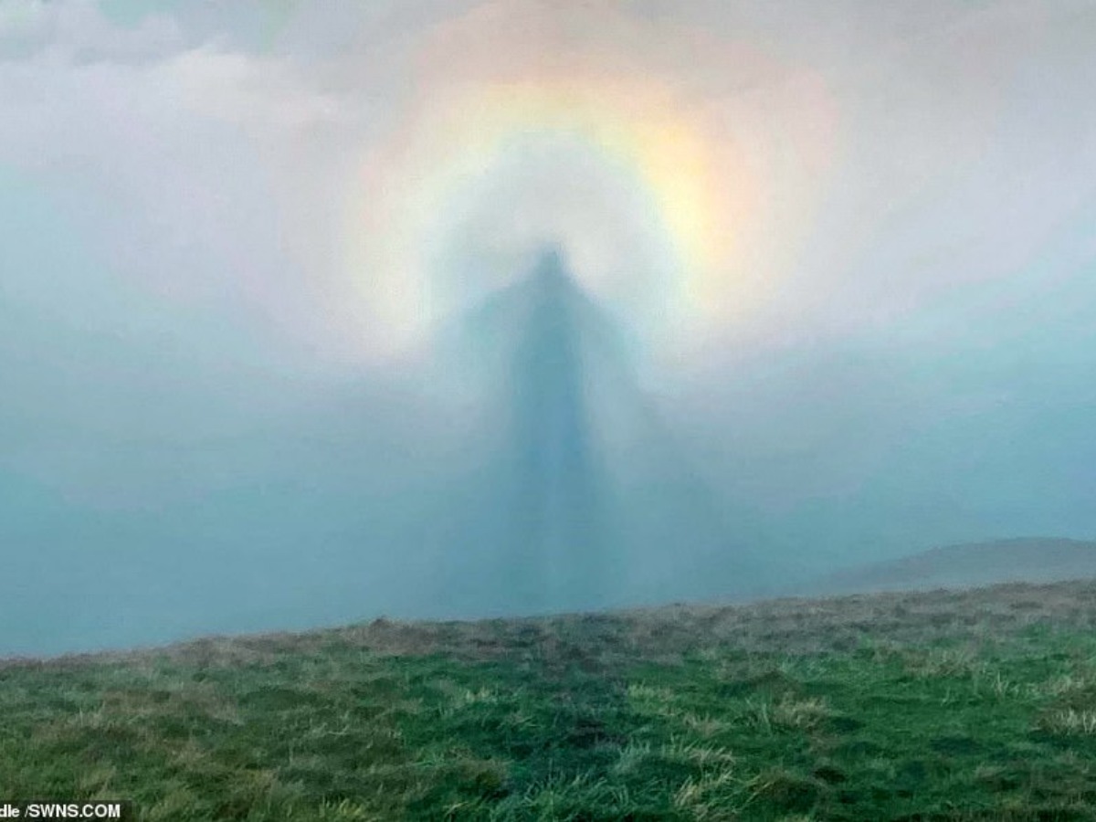 Angel In The Sky': Hiker Captures A Rare Natural Phenomenon On