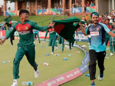 Bangladesh U-19 Players Win Hearts By Picking Up Litter During Lap Of Honour