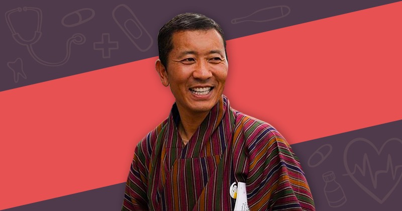 भूटान के प्रधानमंत्री हर वीकेंड बन जाते हैं डॉक्टर करते हैं मरीजों का इलाज Prime Minister Of 