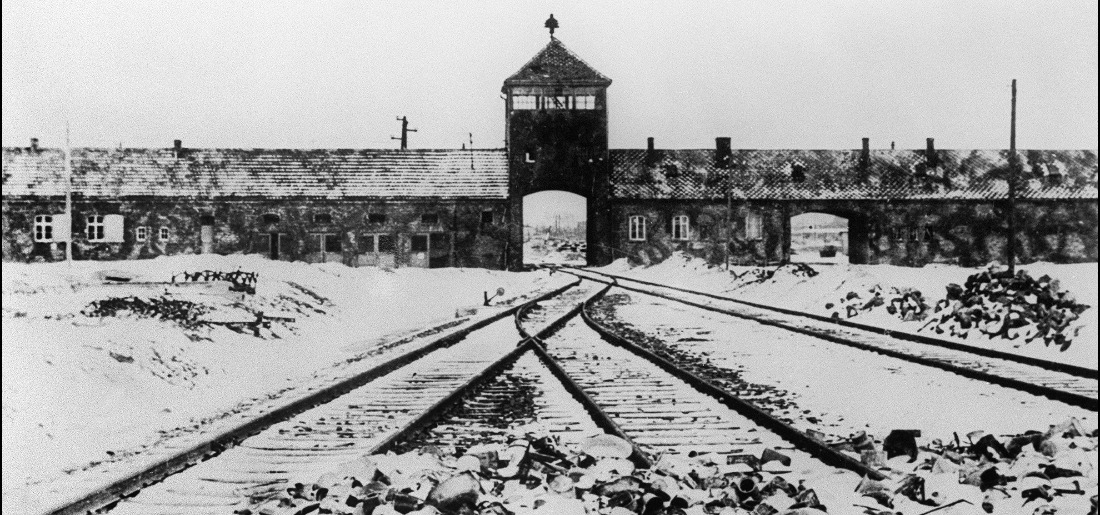 Holocaust Memorial Day: These Haunting Images Tell The Story Of ...