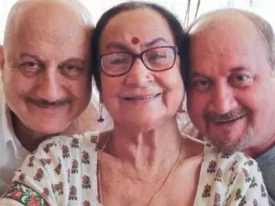 After Bachchans, Anupam Kher's Mother & 3 Other Family Members Test Positive For COVID-19