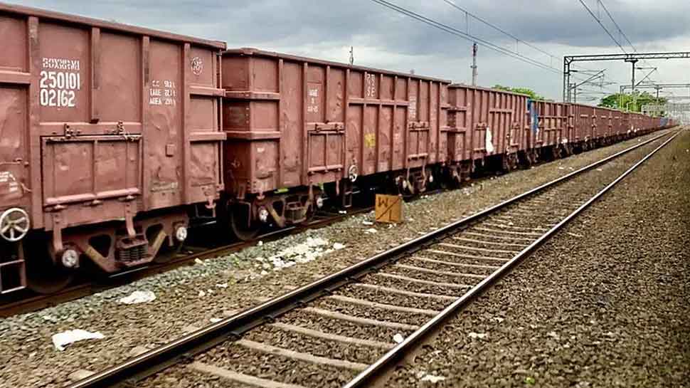 Indian Railways Operates 2.8KmLong Freight Train