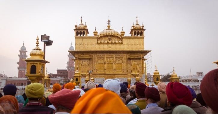 The Bravest Community In The World Sikh Community Showcased The Skills Of Being The Bravest And Kindest