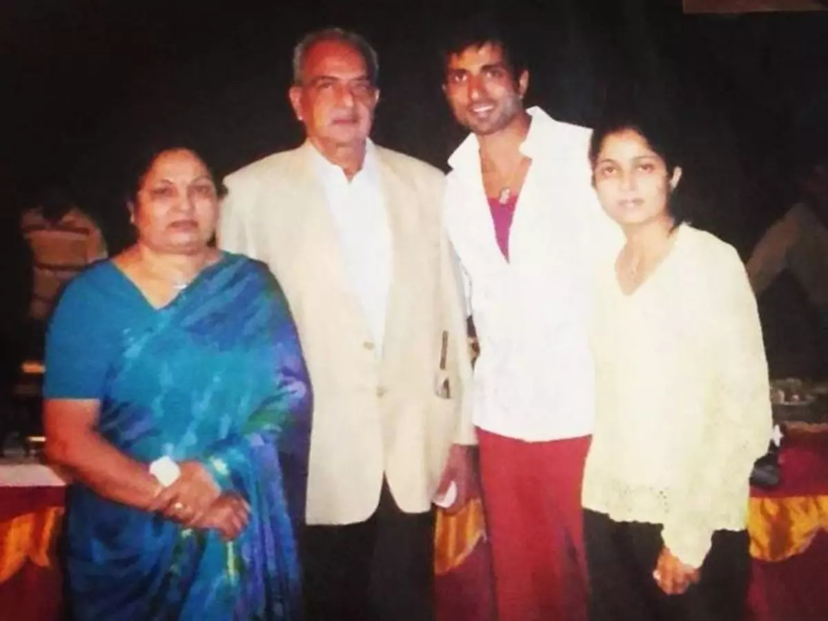 sonu-sood-5ed7812353922 Indiatimes