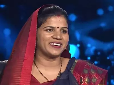 Usha Yadav, Who Impressed Big B With Her Wit & Won Rs 25 Lakhs On KBC, Is Now A School Teacher