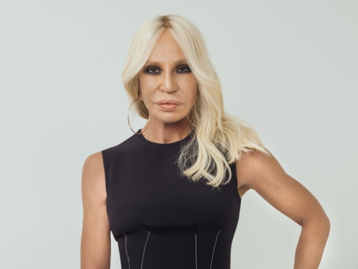 Donatella Versace And Daughter Donate 200000 Euros To Italy Hospital To 