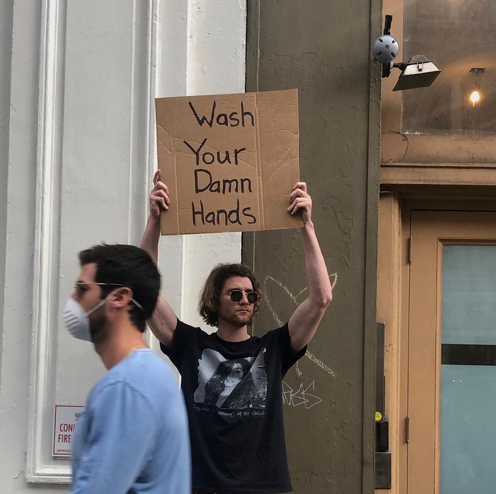 'Dude With A Sign' Guy Has Won The Internet With 5.7 Million Followers ...