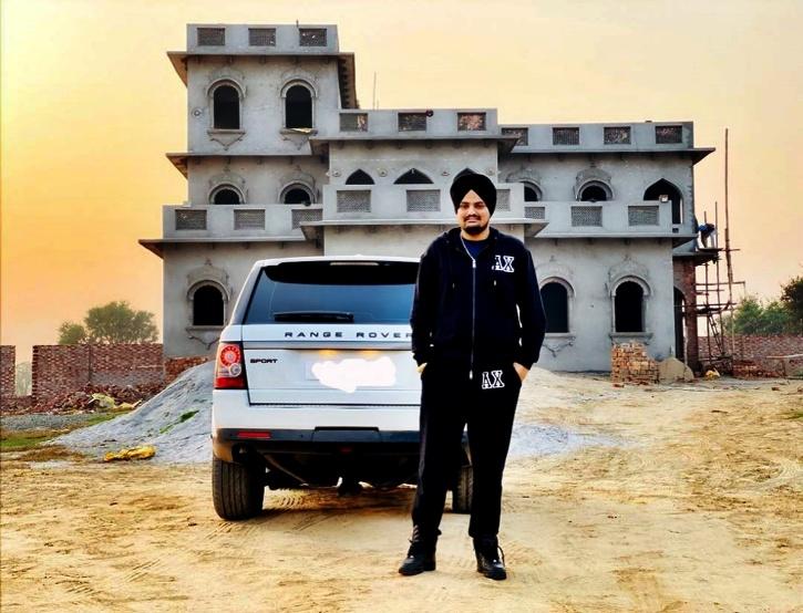 Punjabi Singer Sidhu Moosewala In Trouble For Firing Cop’s AK-47; 9