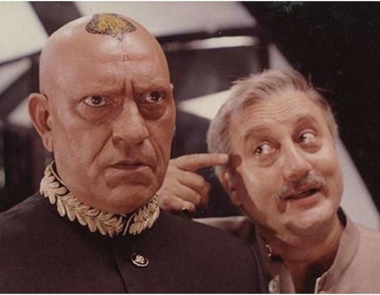 Amrish Puri and Anupam Kher in Mr India / Twitter