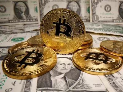 Merry Christmas For Bitcoin Investors As Cryptocurrency Crosses $25,000 Mark- A 240% Rise This Year