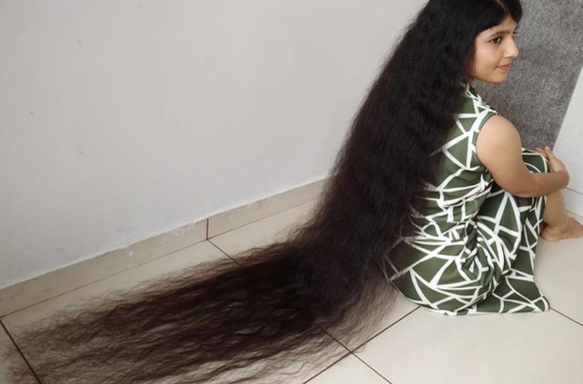 18-YO Gujarat Girl Has 2-Metre-Long Hair