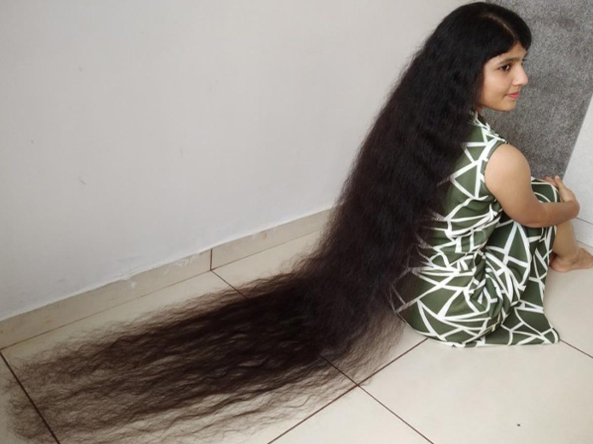 18-YO Gujarat Girl Has 2-Metre-Long Hair