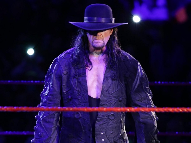 The Undertaker And Carmelo Hayes Recreate Iconic Pose After WWE NXT Goes  Off The Air