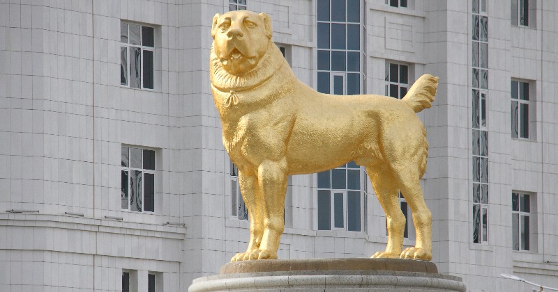 Turkmenistan Ruler Has Just Unveiled A Massive Gold Statue Of His ...