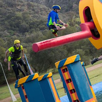 dies contestant obstacle wipeout course after finishing representation vulture twitter adventure