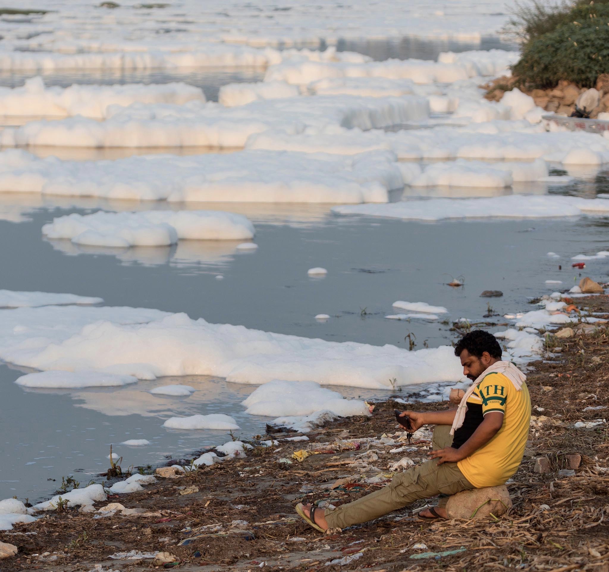 Toxic Foam Returns To Yamuna