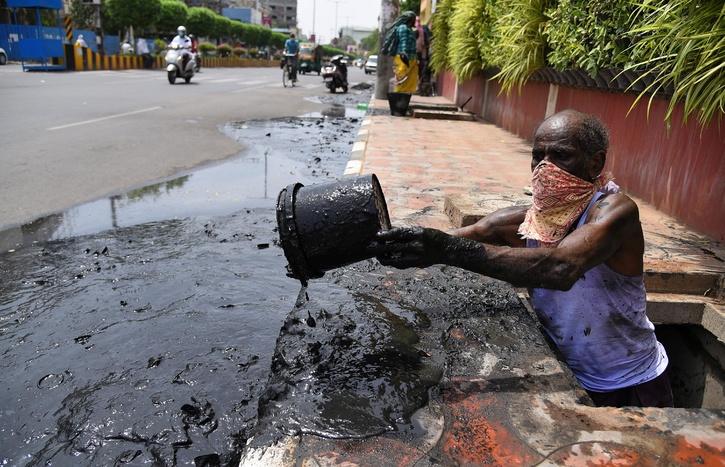 No Deaths Due To Manual Scavenging But 161 Died While Cleaning Sewers In 3 Yrs What Govt Said