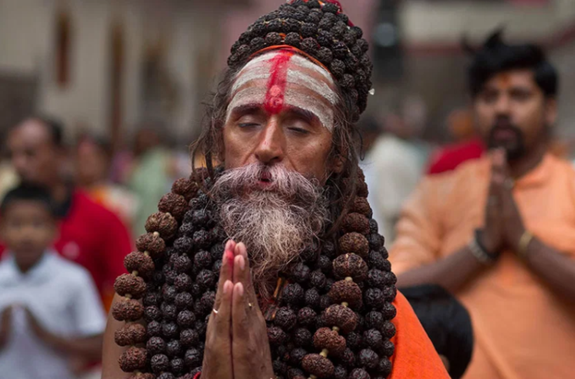 hindu man praying