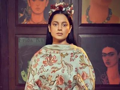 A photo of Kangana Ranaut sporting a flower tiara.