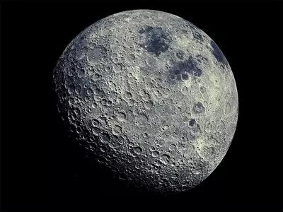 UK Engineers Develop Process To Turn Moon Dust Into Oxygen