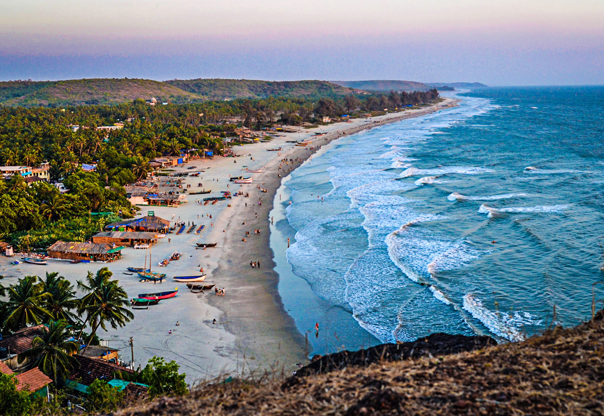 More india. Арамболь Гоа. Северный Гоа Арамболь. Индия Гоа пляжи. Индия курорты Гоа.