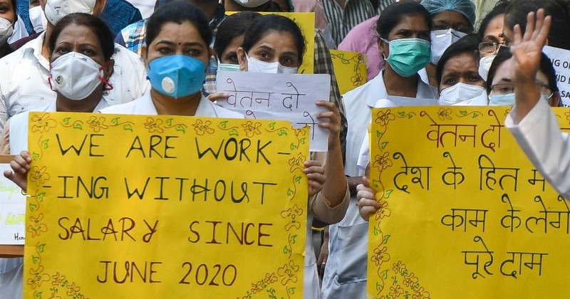 Hindu Rao Hospital Doctors Protests Across India For Their Salaries ...