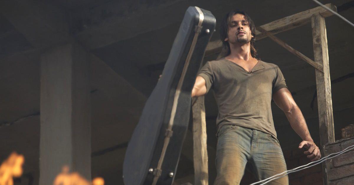 KAMINEY (2009) – Ambar Chatterjee's Reviews