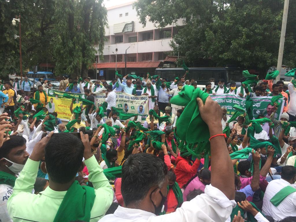 Now Farmers From Karnataka Are Protesting Against The 'Anti-People' And ...