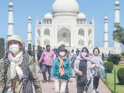  5,000 visitors would be permitted at the Taj Mahal 