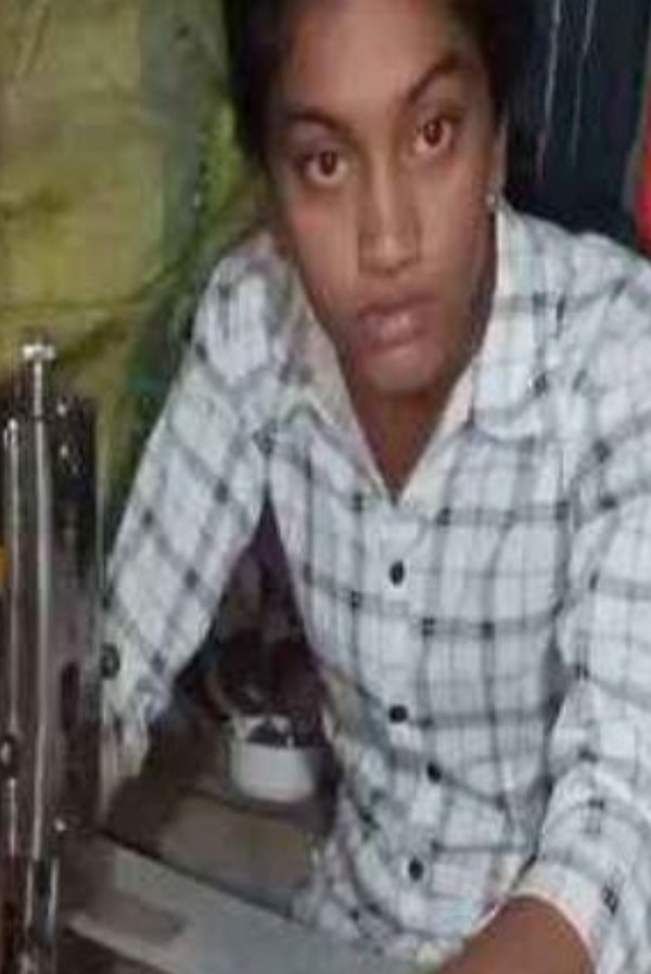  सिलाई करके पढ़ाई की, बिहार बोर्ड में कर टॉप किया, संघर्षों से भरा हुआ जीवन है