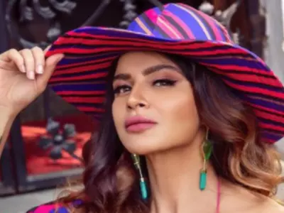 Aashka Goradia Announces Her Early Retirement From Acting 