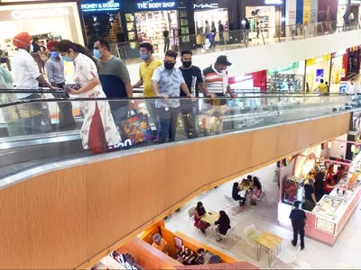 malls delhi not allowed curfew