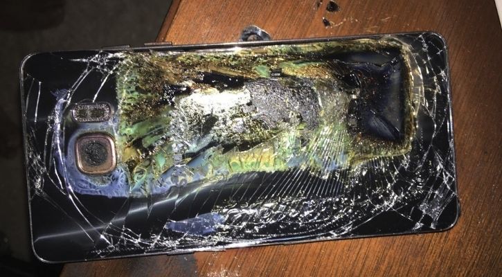 Samsung Galaxy A21 catches fire on plane after landing - CNET