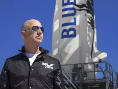 Amazon Loyalists Are Cancelling Prime Subscriptions After Jeff Bezos' Spaceflight