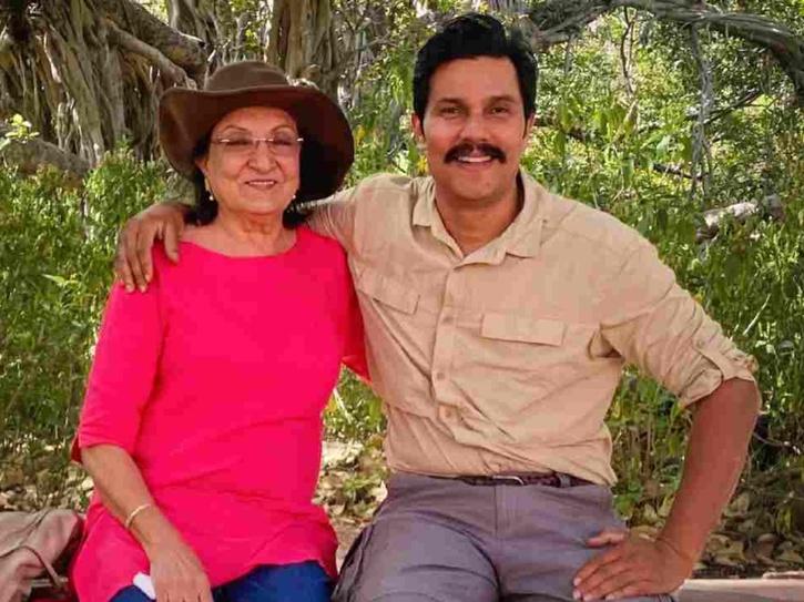 Randeep Hooda with his mother Asha Hooda.