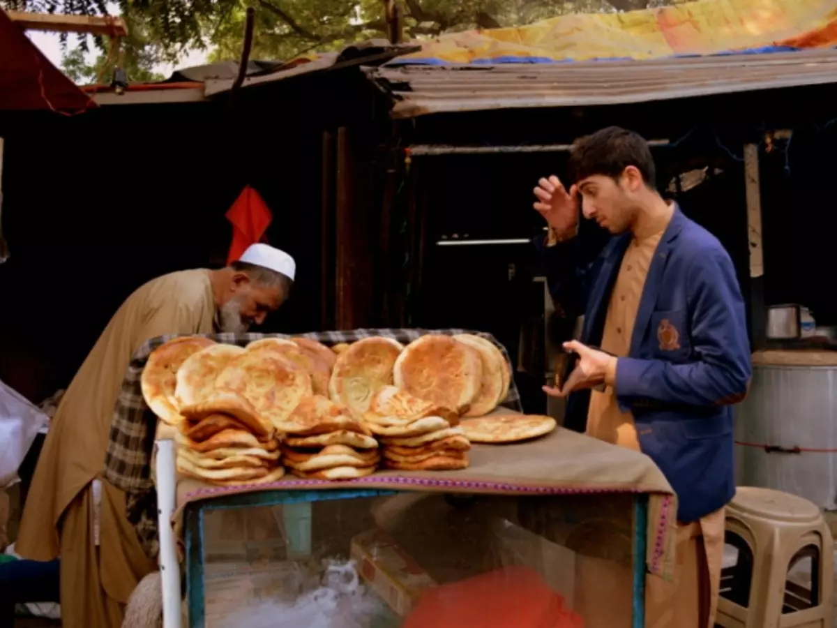afghan-refugee-bread-seller-6121e5bb19f42 Afghan refugees in india