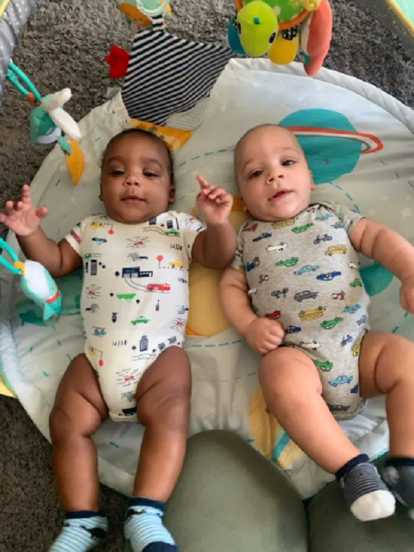 bi-racial-mum-gives-birth-to-twins-who-look-like-they-re-from-different