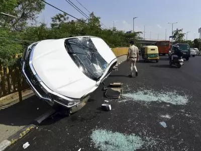 car accident delhi