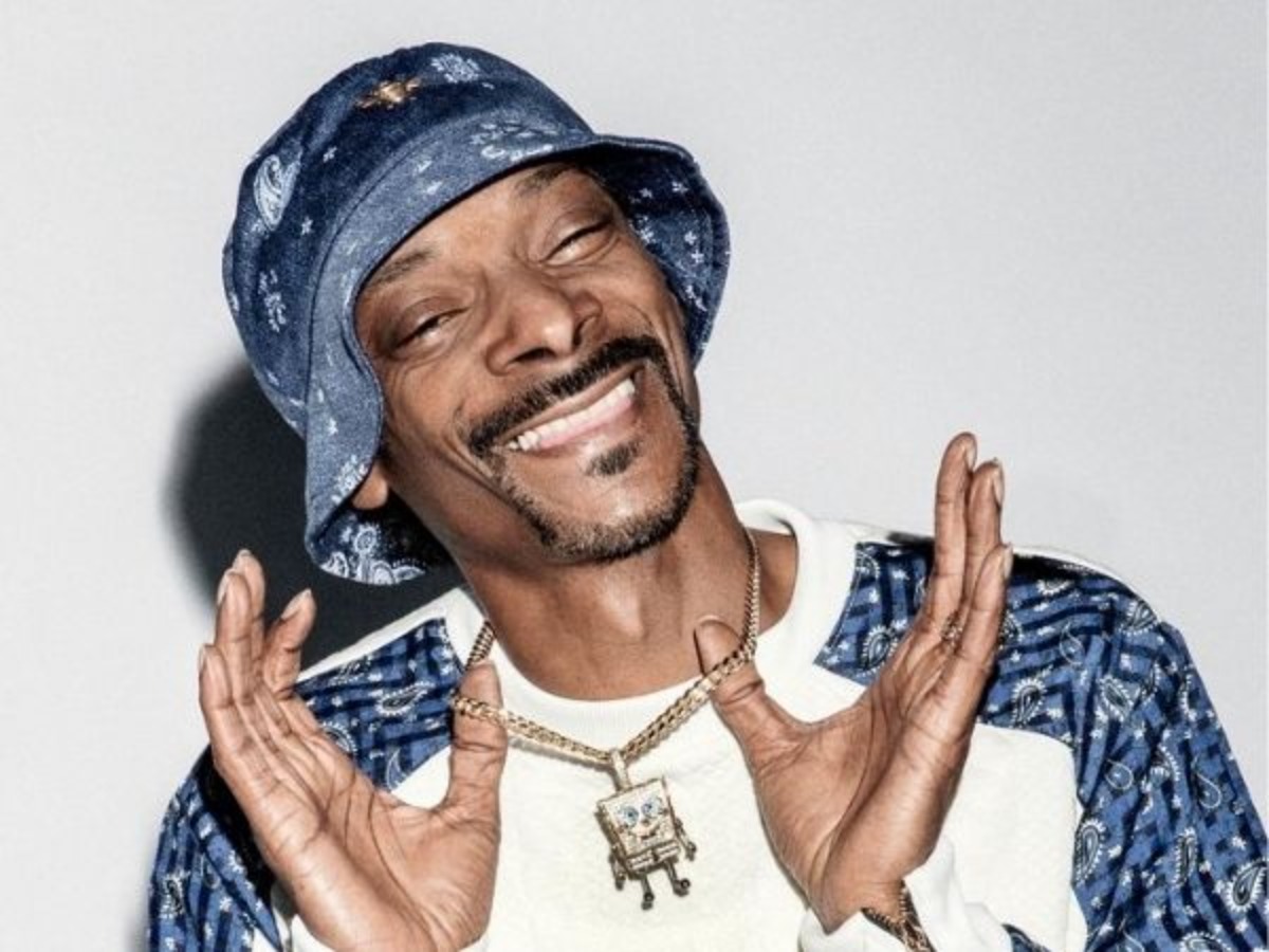 Someone Paid $450,000 To Become Snoop Dogg's Metaverse Neighbour