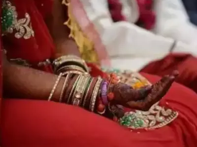 15 year old reaches police station to stop child marriage