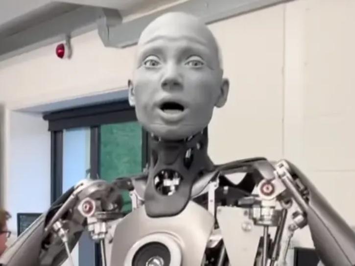 A humanoid robot makes eerily lifelike facial expressions - The Verge