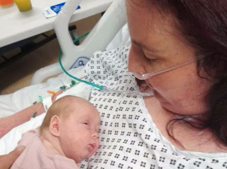 UK woman 7 weeks coma comes out to find she has a baby girl 