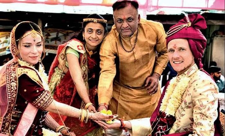 german man marries russian woman according to hindu customs in gujarat