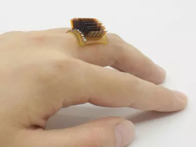Never Ending Battery- Scientists Create New Wearable Device That Charges From Your Body Heat
