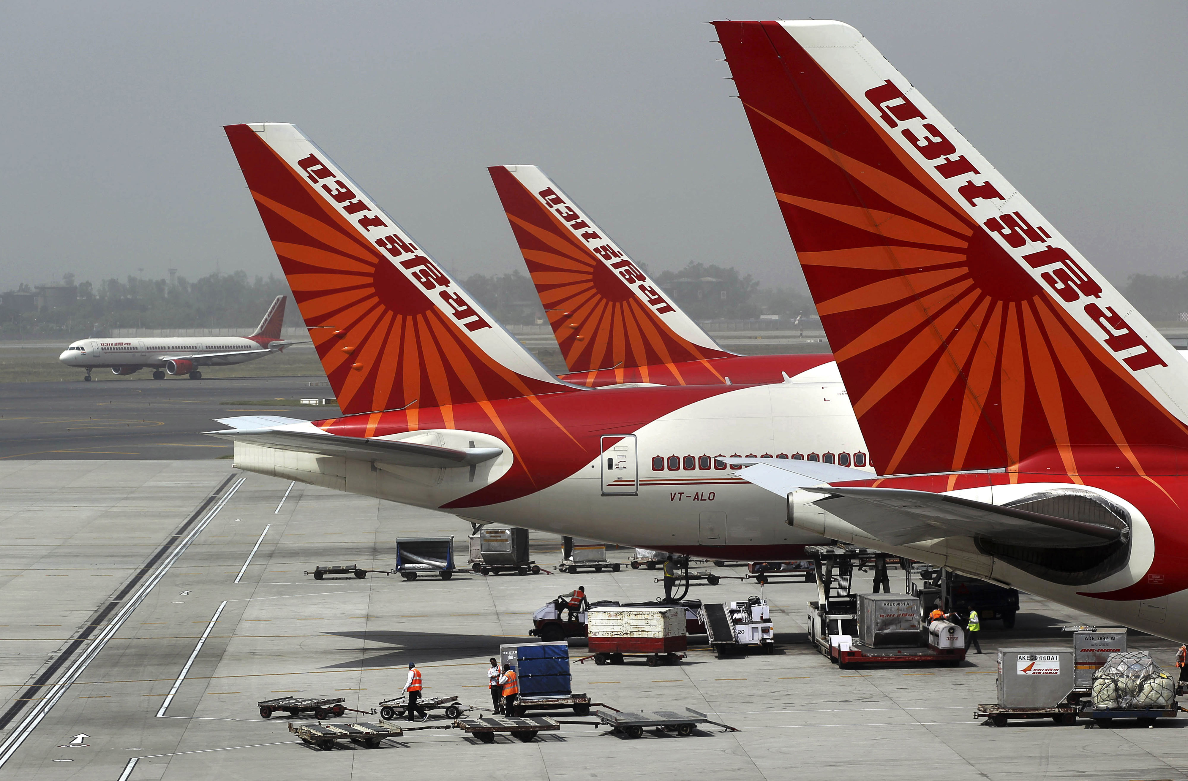 Flight india. Эйр Индия самолет. Авиакомпания Индия айр. A350 Air India. Индийские авиалинии самолеты.