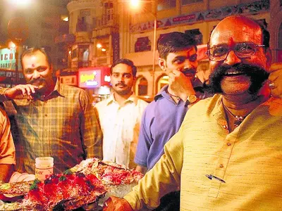 Mumbai's Popular 'Muchhad Paanwala' Summoned By NCB In Drugs Case, Named As Alleged Customer